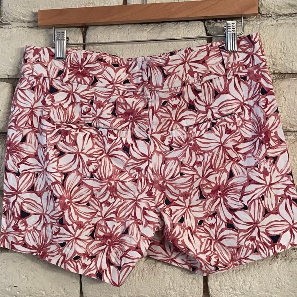 Ann Taylor Floral Chino Shorts – Red &‎ White Hibiscus Print – Size 2 - Picture 3 of 9